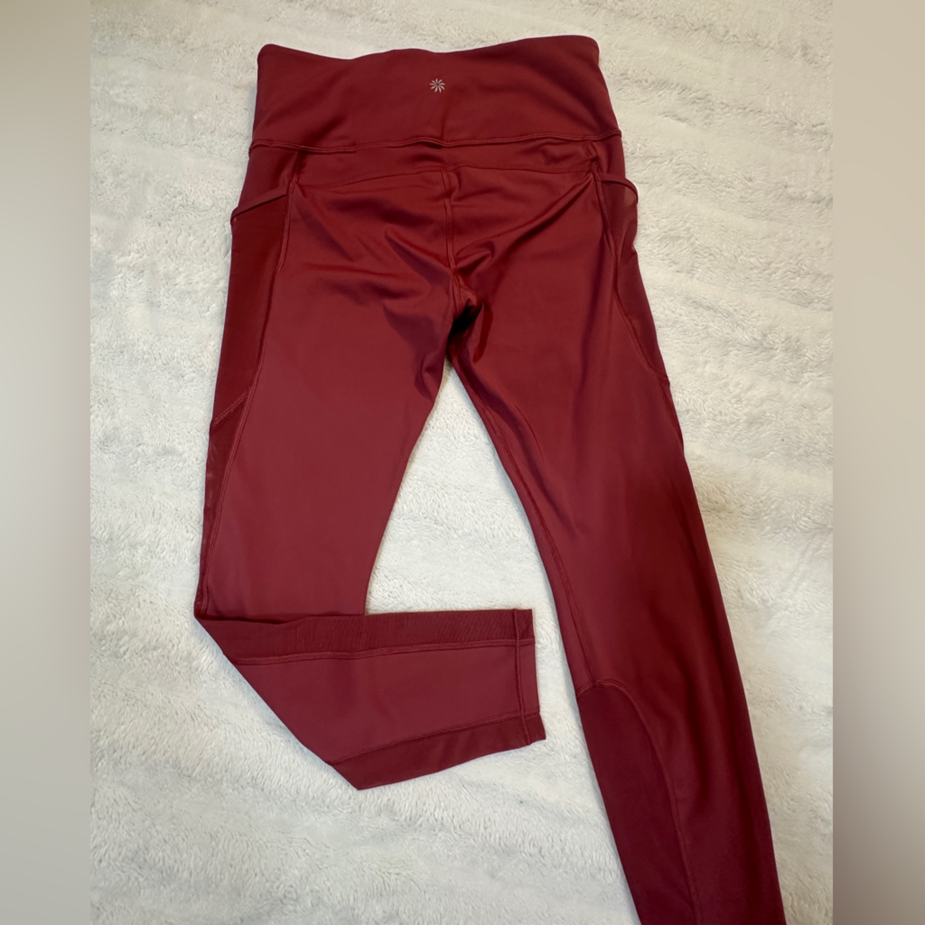 Athleta Ultimate Stash High Rise Mesh 7/8 Legging